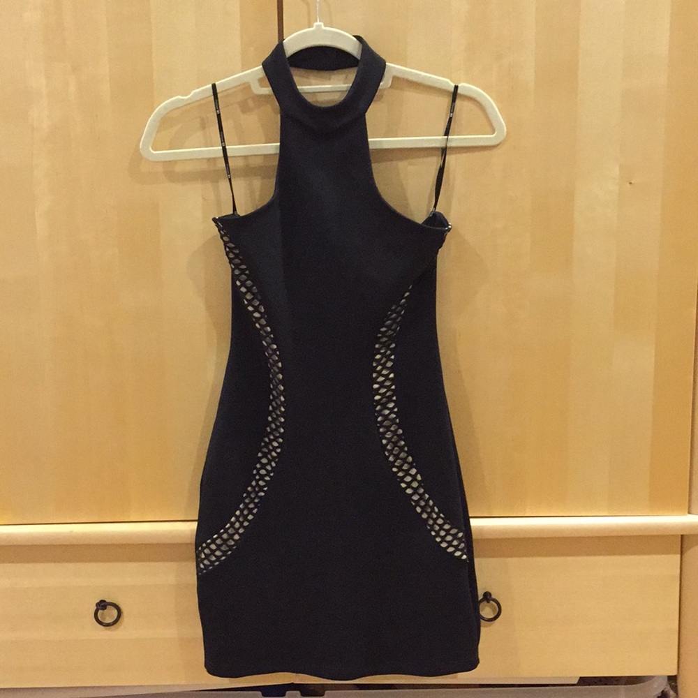 Black bodycon dress